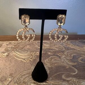 Elegant Pearl & Crystal Earrings